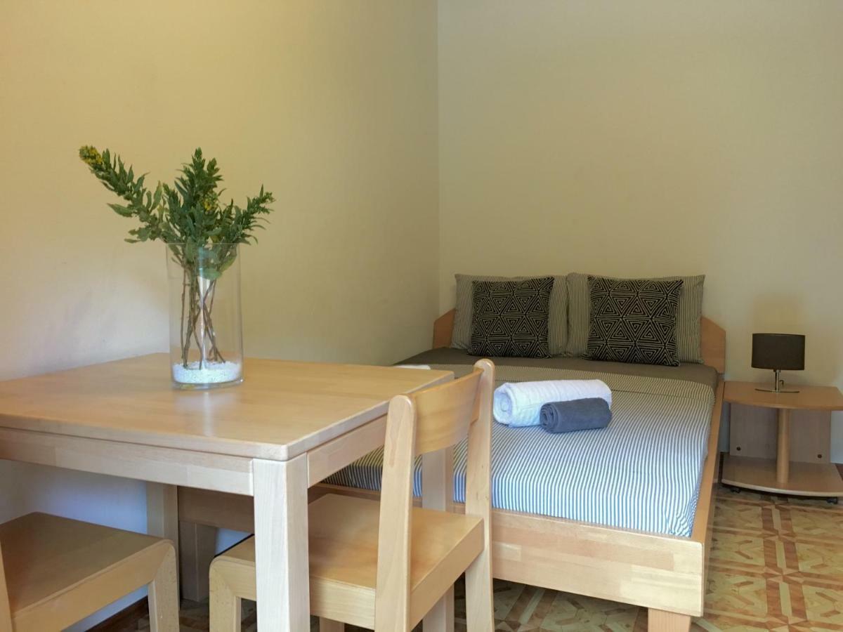 Apartmani Lisac Baška Buitenkant foto