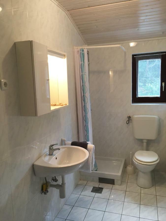 Apartmani Lisac Baška Buitenkant foto