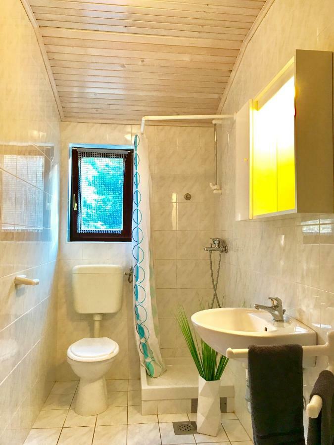 Apartmani Lisac Baška Buitenkant foto