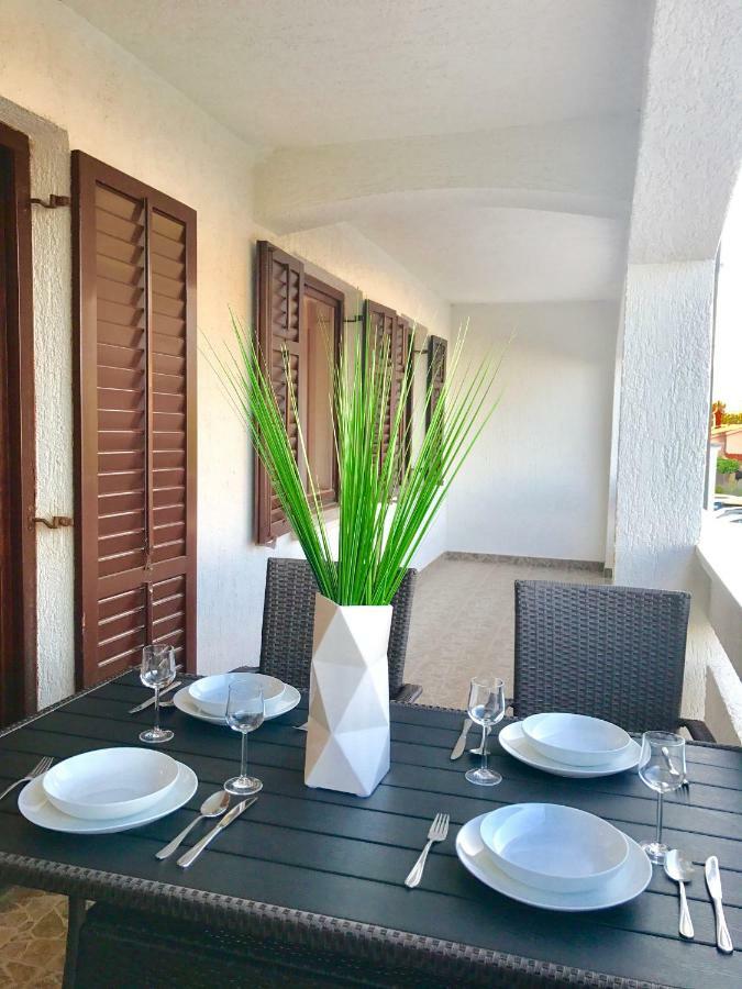 Apartmani Lisac Baška Buitenkant foto