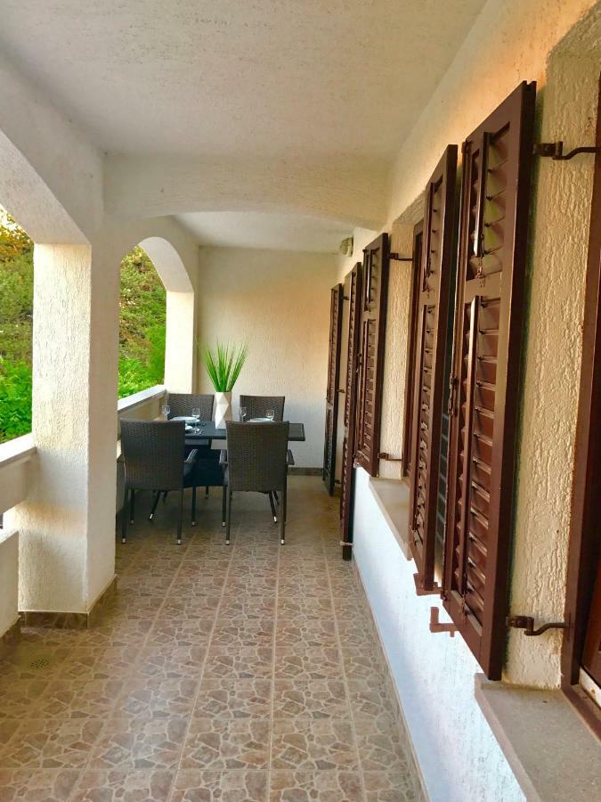 Apartmani Lisac Baška Buitenkant foto