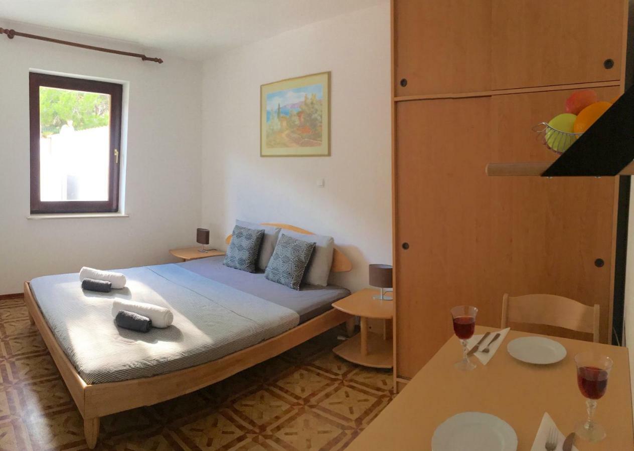 Apartmani Lisac Baška Buitenkant foto