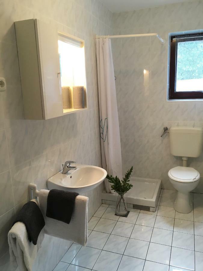 Apartmani Lisac Baška Buitenkant foto